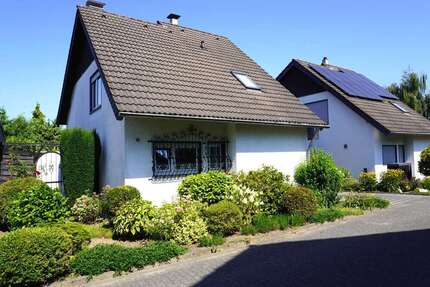 Haus Leverkusen Bergisch Neukirchen - 4 Zimmer, 131 m&sup2;, 450.000&euro; | Angebot:27736297