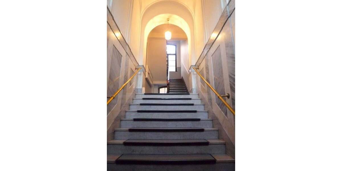 Erstklassige Lage am Rhein - Charmantes Altbauflair für Individualisten - teilmöbliert 2 zimmer