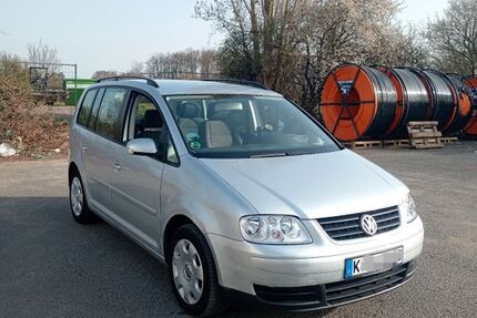VW Touran 183.569 km 3.300 &euro; Köln 51107