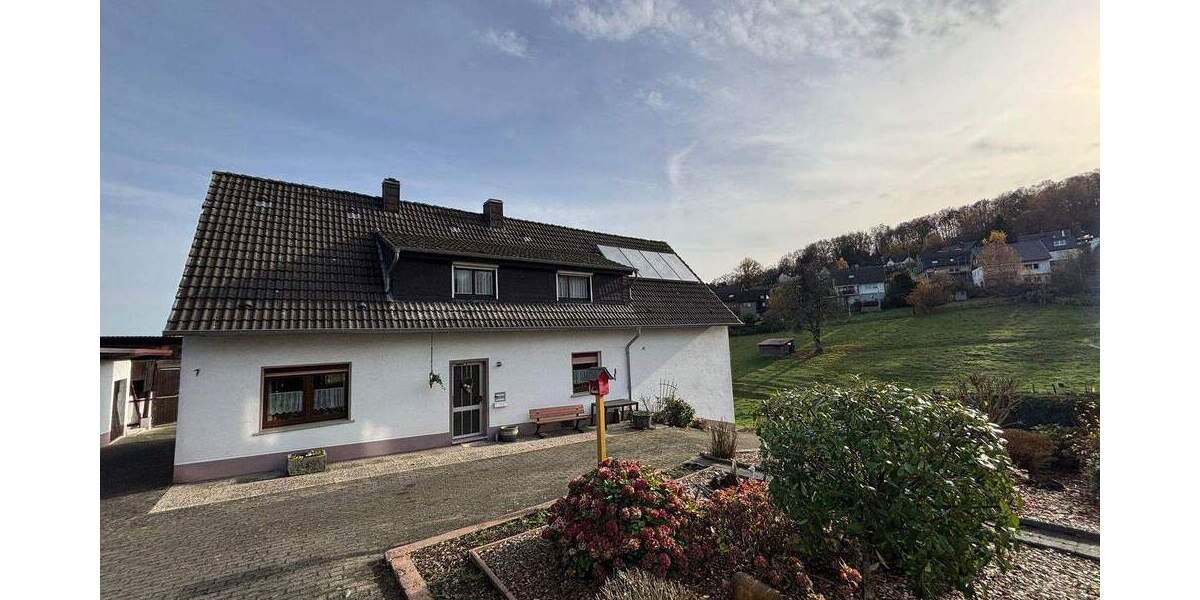 Bauernhof mit angrenzenden Grünflächen inkl Bachlauf 1 zimmer