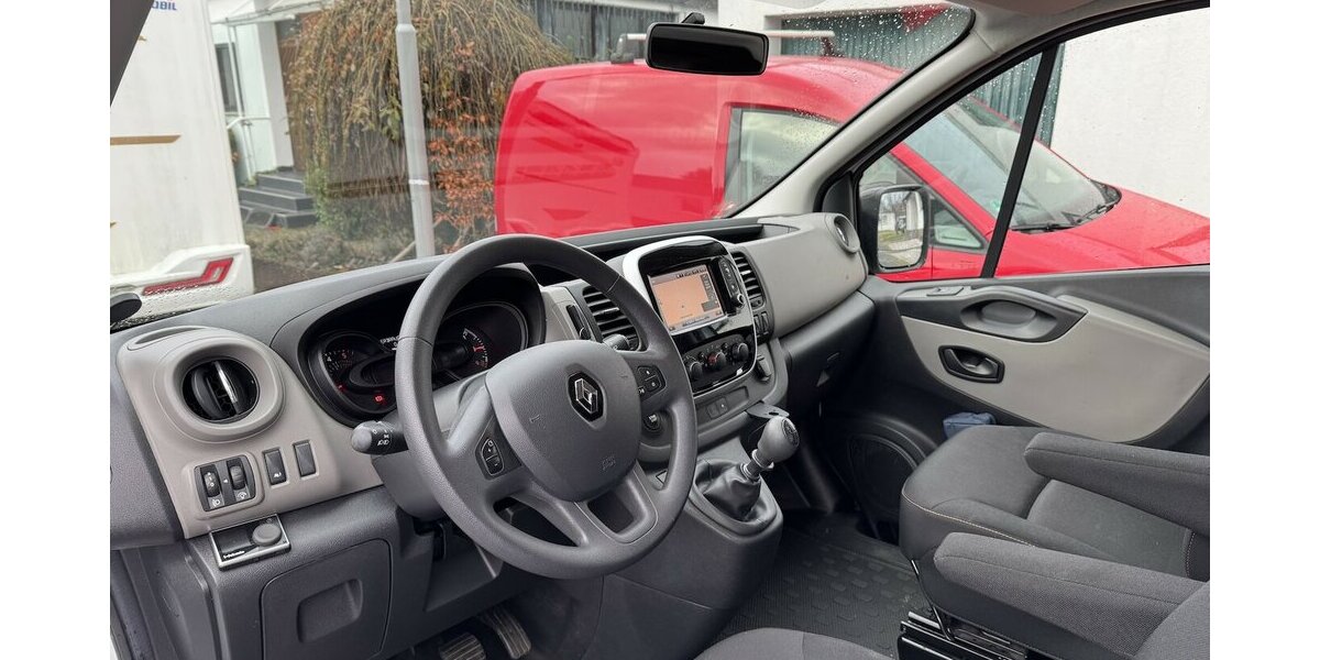 Renault Trafic L2H1 N1 Sth Regale/Schraubst EU6 GARANTIE 85.000 km 18.000 &euro; Erftstadt 50374