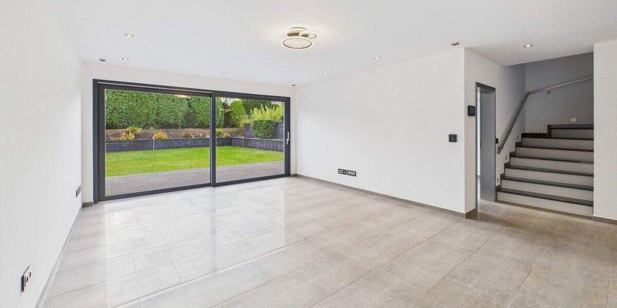 Mehrfamilienhaus, Wohnhaus Pulheim - 5 Zimmer, 291 m&sup2;, 3.000&euro; | Angebot:24449360