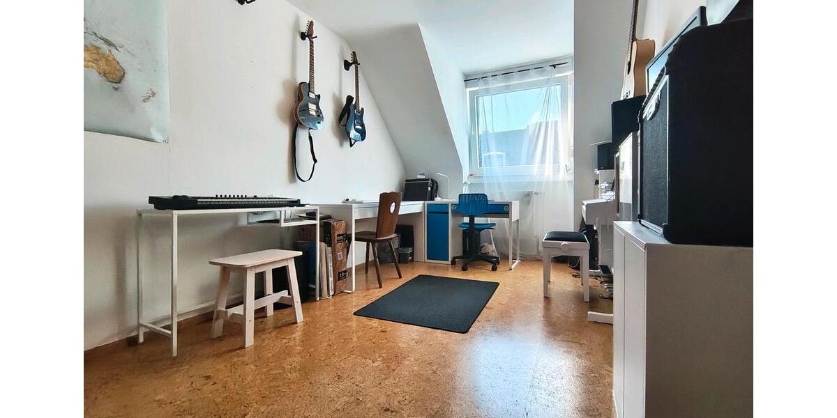 Dachgeschoßwohnung Solingen Burg - 4 Zimmer, 90 m&sup2;, 250.000&euro; | Angebot:27442036