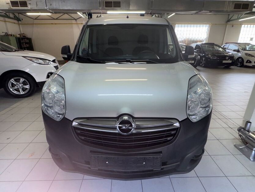 Opel Combo 170.000 km 4.990 € Düsseldorf 40599