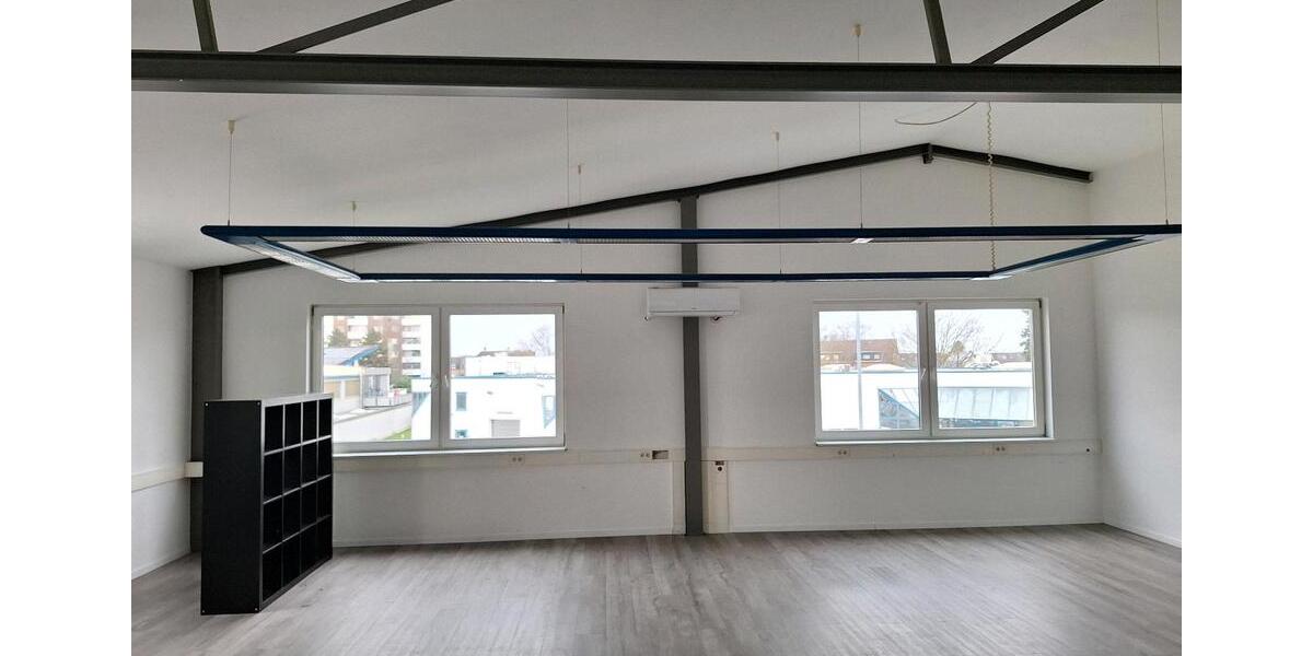 Geräumiges Büro zimmer