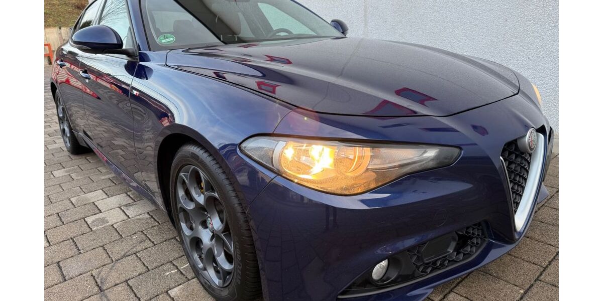 Alfa Romeo Giulia 188.589 km 12.490 &euro; Bergisch Gladbach 51467