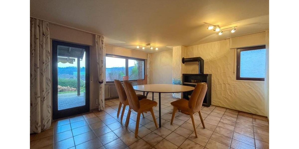 Charmante 3,5-Zimmer-Wohnung mit Garten und Terrasse in ruhiger Lage von Lohmar 3.5 zimmer