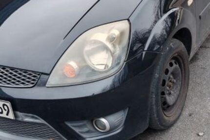 Ford Fiesta 215.000 km 1.290 &euro; Köln 51145