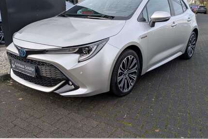 Toyota Corolla 60.207 km 19.485 &euro; Leverkusen 51373