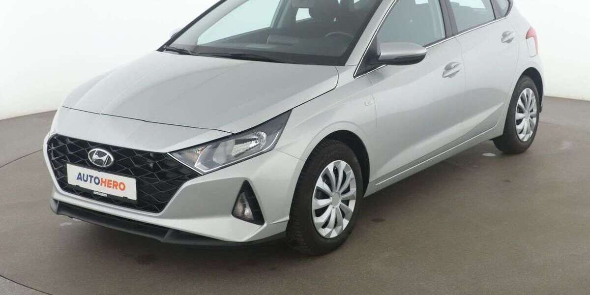 Hyundai i20 26.795 km 14.440 &euro; Köln 50739