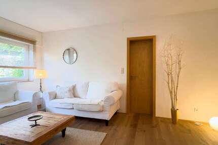 Haus zum Kaufen in Solingen 449.000 € 217 m² 10 zimmer