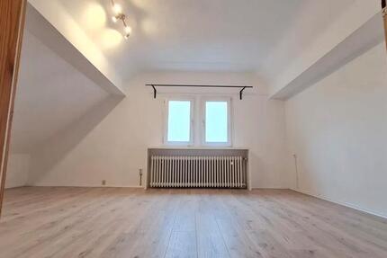 Sanierte Dachgeschosswohnung mit Weitblick in Remscheid Hasten 2 zimmer