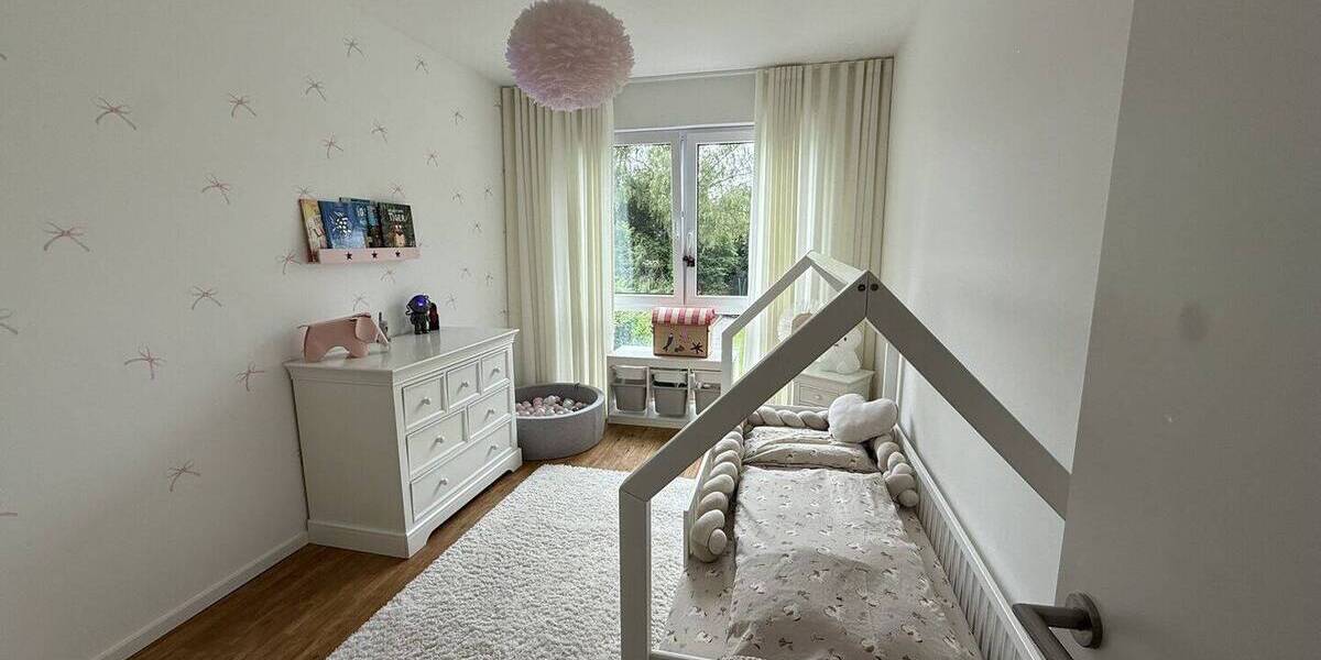 Doppelhaushälfte Neuss Reuschenberg - 4 Zimmer, 157 m&sup2;, 2.650&euro; | Angebot:26892236