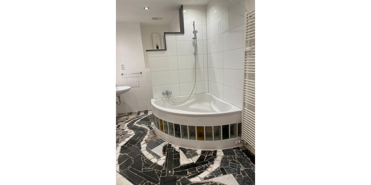 Etagenwohnung Solingen Central - 2 Zimmer, 63 m&sup2;, 198.000&euro; | Angebot:24877517