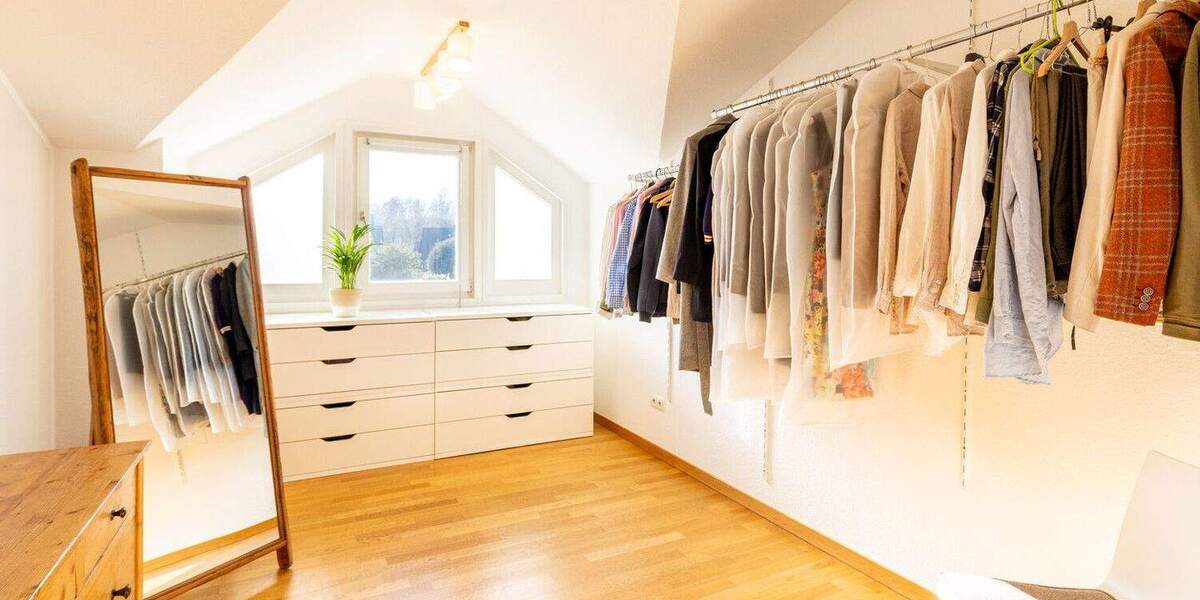 Einfamilienhaus Neuss Norf - 9 Zimmer, 268 m&sup2;, 859.000&euro; | Angebot:25688842