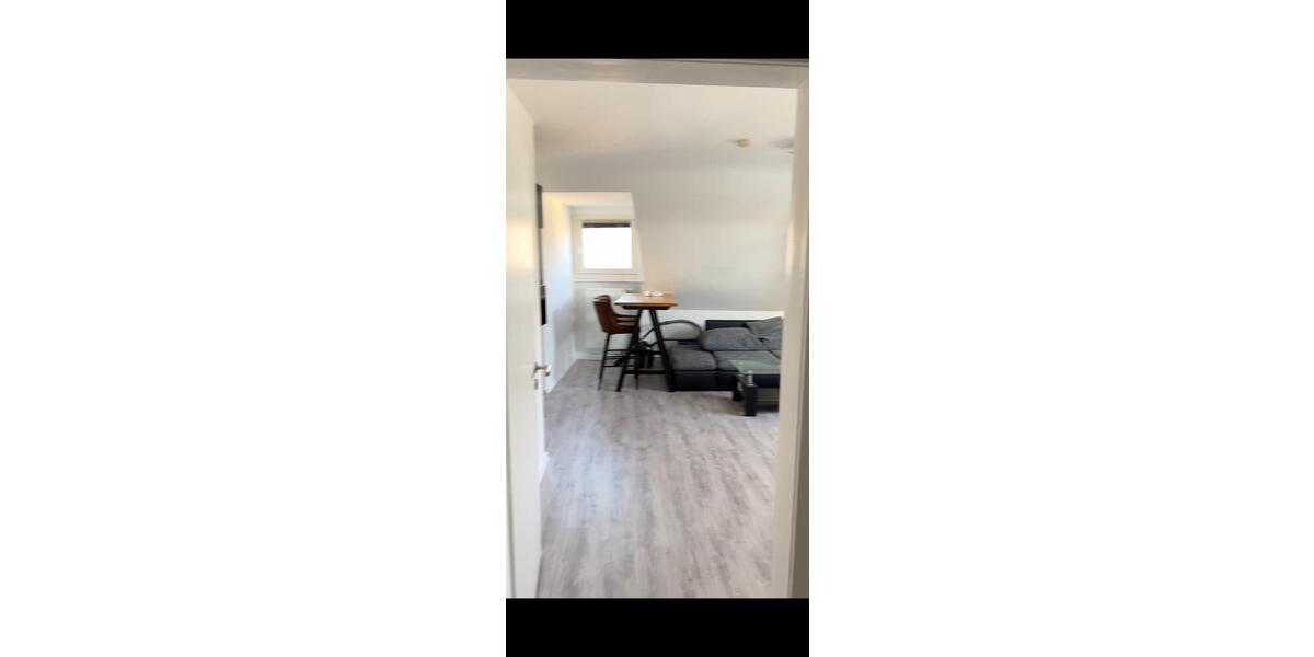 Dachgeschoßwohnung Remscheid - 1 Zimmer, 31 m&sup2;, 400&euro; | Angebot:26252179