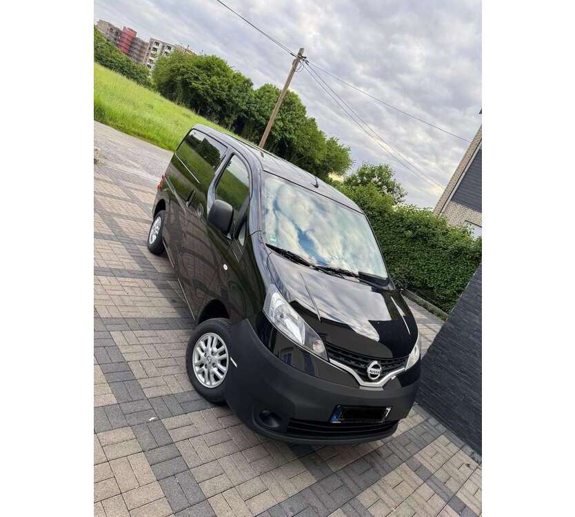 NV200
