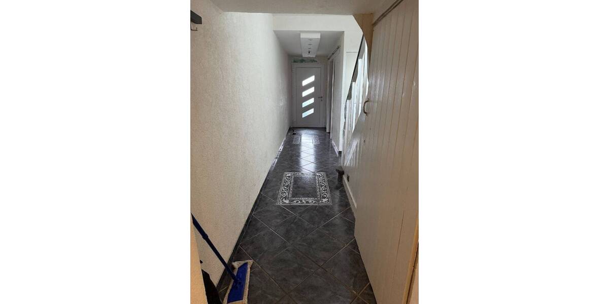 geräumiges Mehrfamilienhaus mit großem Garten für Ihre neuen Mieter! 8 zimmer