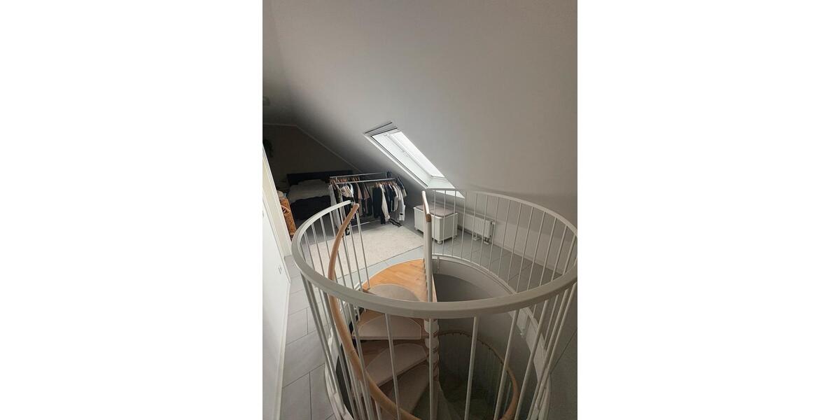 Schöne große 4 Zimmer Wohnung in Neuss Norf 4 zimmer