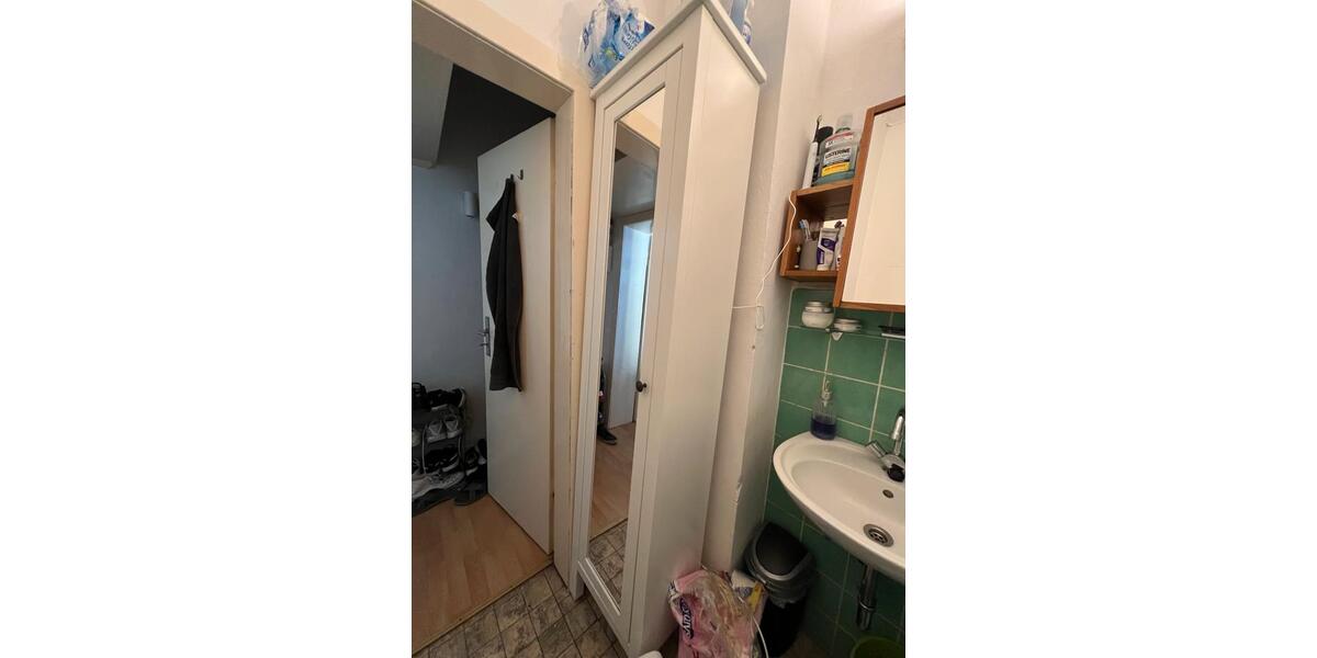 Etagenwohnung Düsseldorf Oberbilk - 1 Zimmer, 28 m&sup2;, 370&euro; | Angebot:25569577
