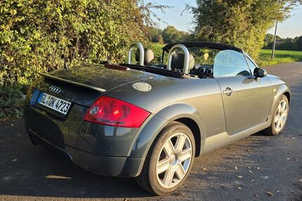 Audi TT 188.000 km 4.300 € Bergisch Gladbach 51429