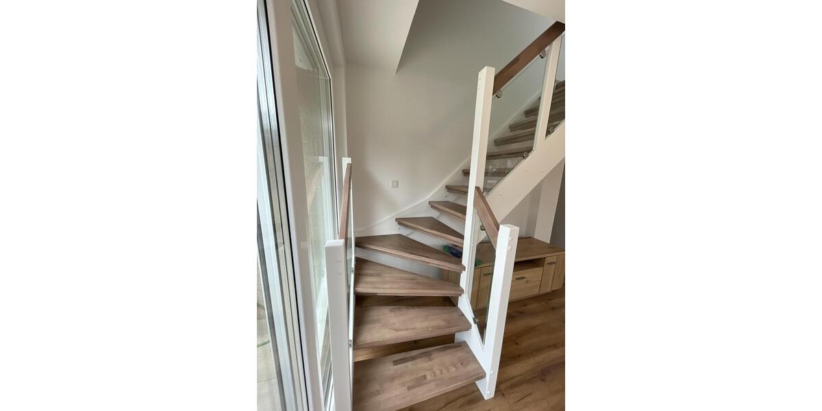 Erstbezug!! Wohnung mit 5 Zimmern im idyllischen Grün, möblierte Vermietung in einer Top-Lage 5 zimmer