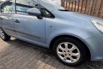 Opel Corsa 117.000 km 1.700 &euro; Leverkusen 51381