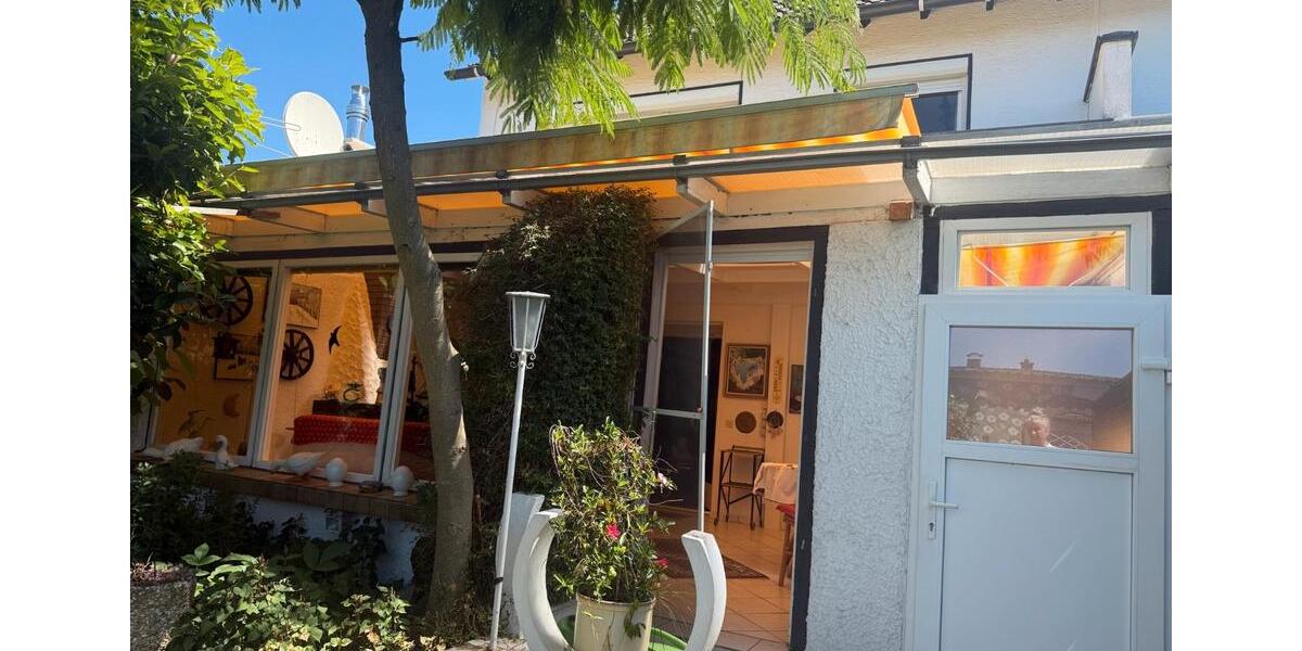Reihenhaus Niederkassel - 5.5 Zimmer, 135 m&sup2;, 430.000&euro; | Angebot:27094947