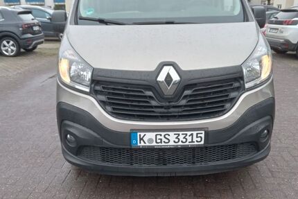 Renault Trafic 137.555 km 9.999 &euro; köln 50999