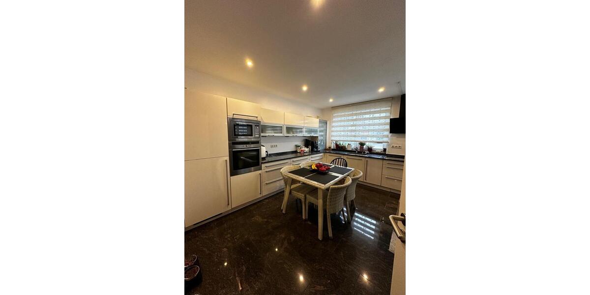 Moderne Doppelhaushälfte zur Miete (WG geeignet) 4.5 zimmer