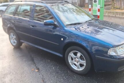 Skoda Octavia 97.625 km 4.650 € DÜSSELDORF 40219