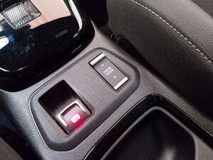 Opel Corsa e GS Matrix LED SHZ LHZ Kam Navi 9.099 km 28.480 &euro; HAAN 42781