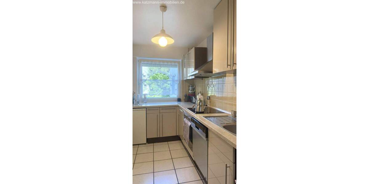 Charmante 3-Zimmer-Eigentumswohnung mit großem Balkon zu verkaufen 3 zimmer