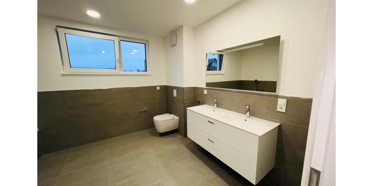 Etagenwohnung Dormagen Hackenbroich - 3 Zimmer, 107 m&sup2;, 1.280&euro; | Angebot:25417279