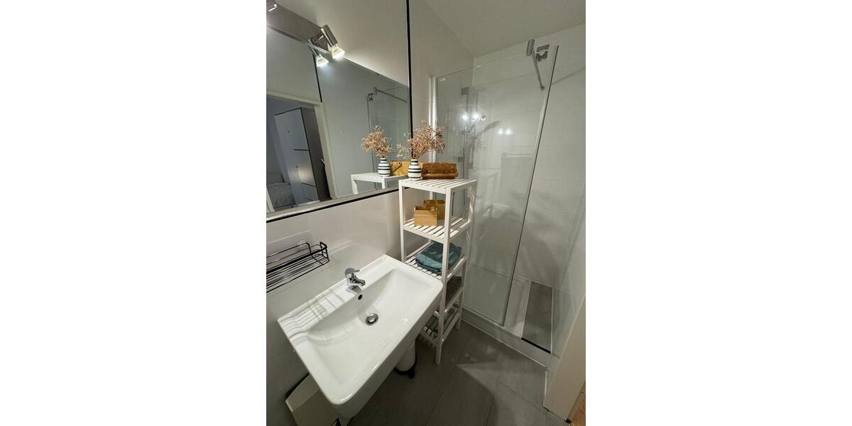 Möbiliertes Apartment in Little Tokyo - mit Küche! zimmer