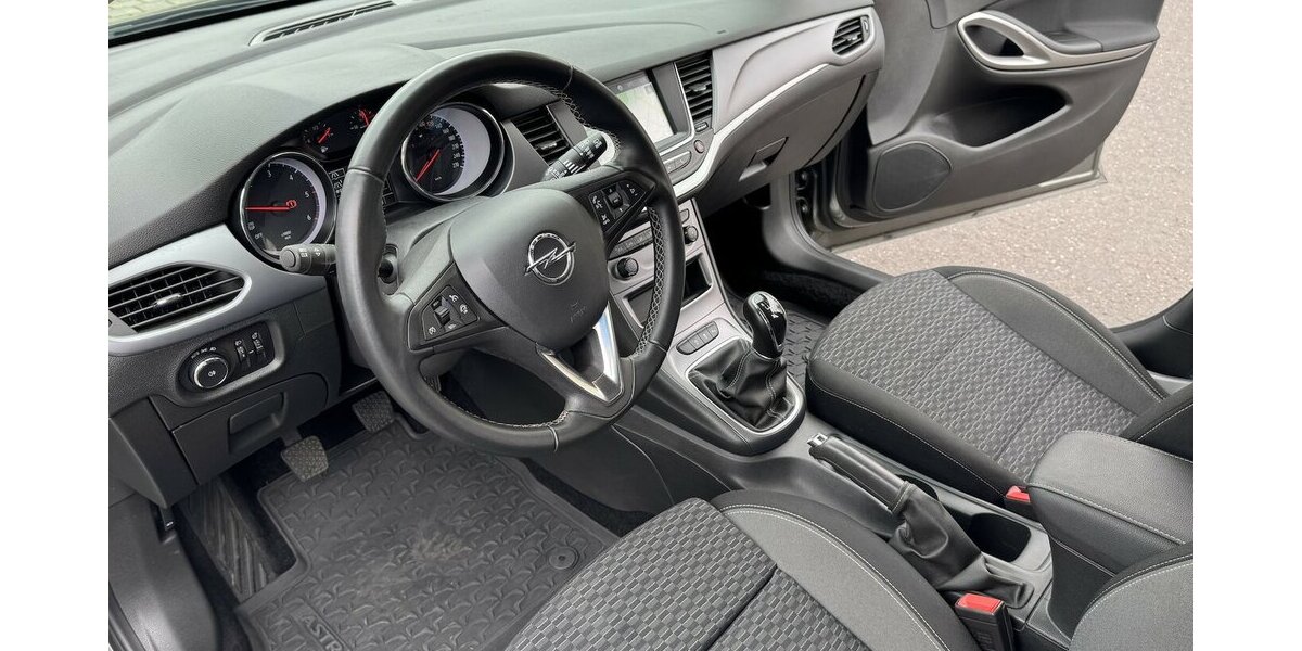 Opel Astra Klima Navi Temp CarPlay 1.Hd 28.000 km !!! 28.000 km 13.250 &euro; Erftstadt 50374