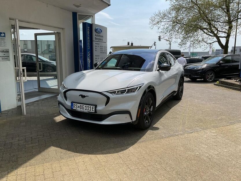 Ford Mustang Mach-E 9.900 km 49.990 € Remscheid 42855