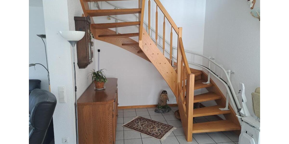 Etagenwohnung Lindlar - 3 Zimmer, 130 m&sup2;, 1.400&euro; | Angebot:25645312