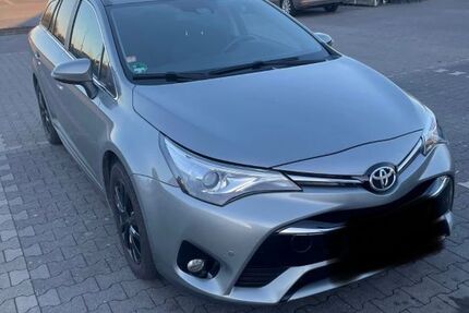 Toyota Avensis 135.000 km 12.000 &euro; Köln 51149