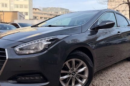 Hyundai i40 320.000 km 5.950 &euro; Köln 50674