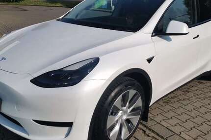 Tesla Model Y 9.400 km 36.700 € Bornheim 53332