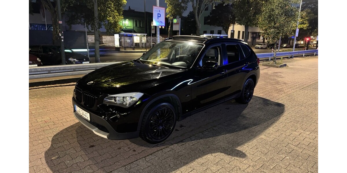 BMW X1 205.000 km 11.799 &euro; Düsseldorf 40213