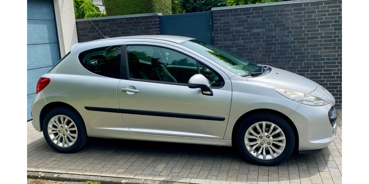 Peugeot 207 80.000 km 4.900 &euro; Neuss 41464