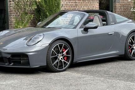 Porsche 992 6.700 km 185.790 &euro; Frechen (bei Köln) 50226