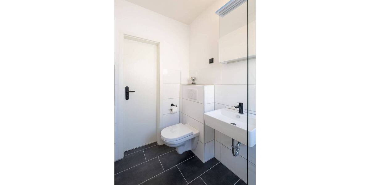 Etagenwohnung Düsseldorf Rath - 2 Zimmer, 50 m&sup2;, 209.000&euro; | Angebot:26886908