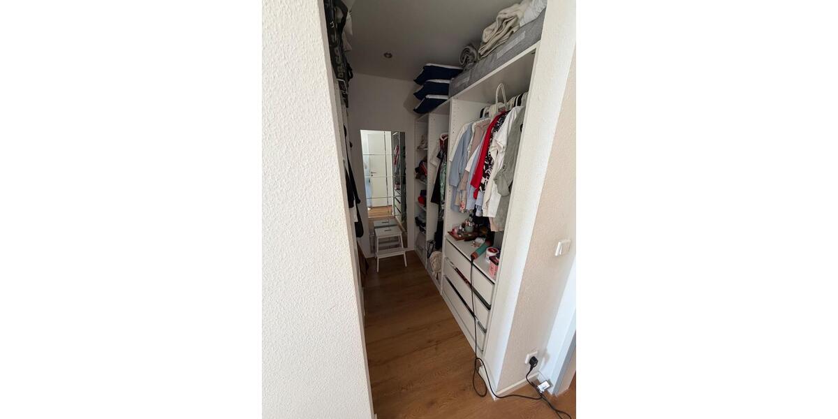 Etagenwohnung Monheim am Rhein - 3 Zimmer, 95 m&sup2;, 2.200&euro; | Angebot:26380582