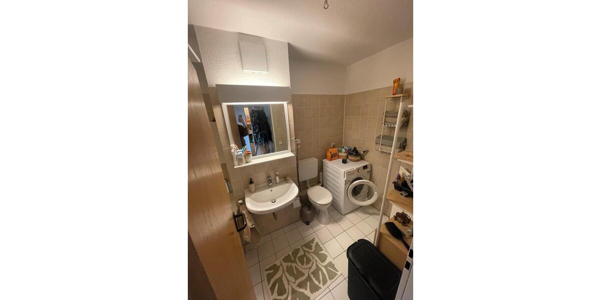 Etagenwohnung Düsseldorf Oberbilk - 1.5 Zimmer, 43 m&sup2;, 650&euro; | Angebot:25635897