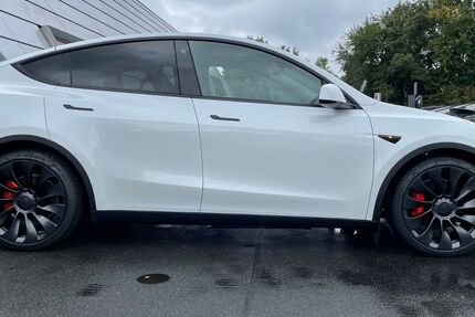 Tesla Model Y 33.500 km 40.400 &euro; Düsseldorf 40472