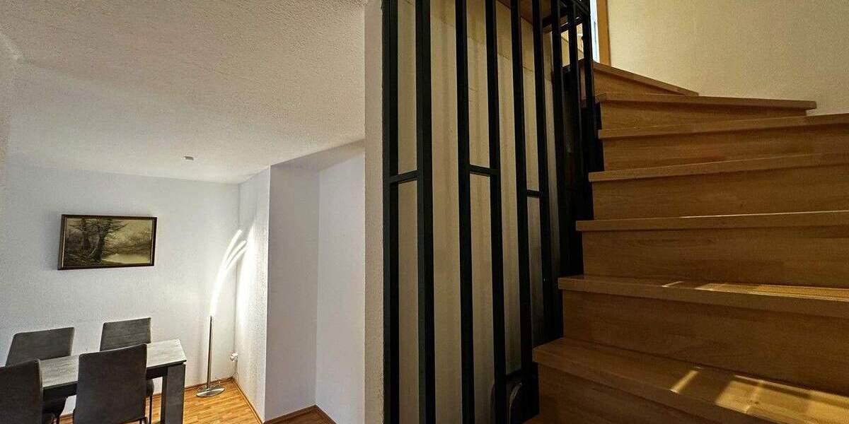 Möbliertes Reihenhaus mit Garten & Stellplatz in Köln Ossendorf zu vermieten! 4 zimmer