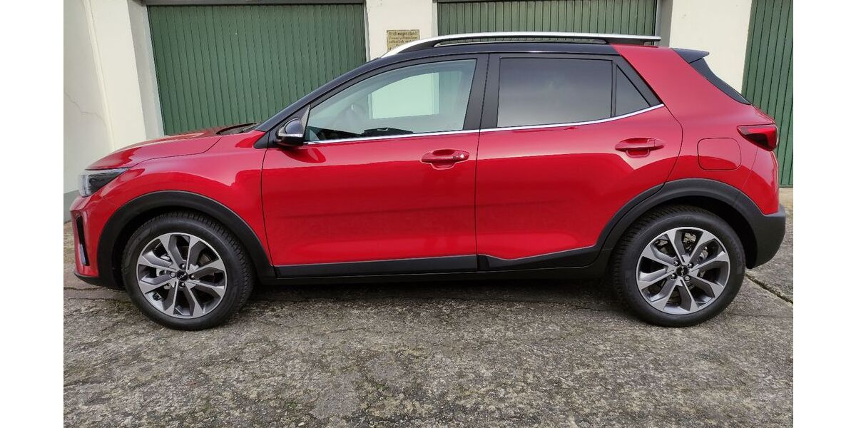 Kia Stonic 36.500 km 17.200 &euro; Köln 50735